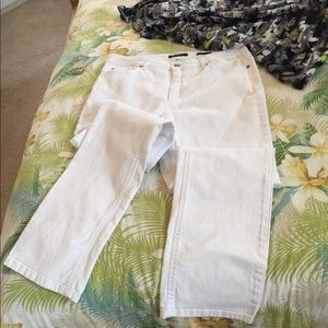 🌺Jones New York White Straight Leg Jeans👍
